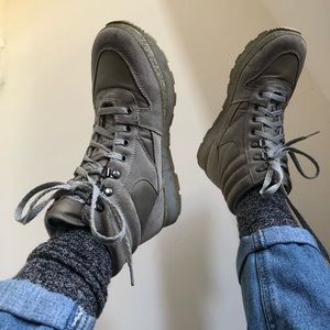 ll bean women’s boots suede lace up insulated size 8M